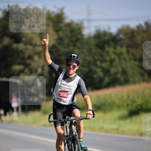 01.09.2024 - 17. Tribühne Triathlon H.Heesch http://msf.ph/oto/6939035 01.09.2024 10:28:39 Radfahren 153, 156, 256 meine-sportfotos.de