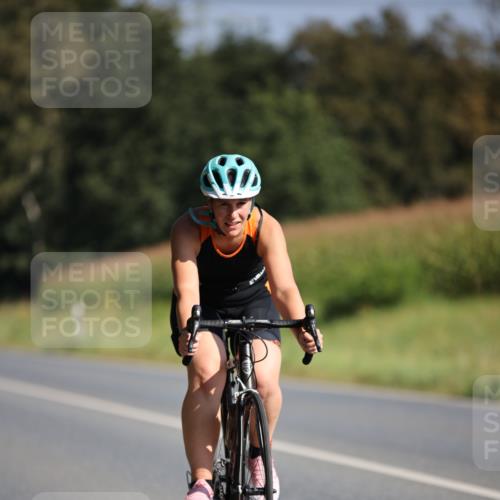 01.09.2024 - 17. Tribühne Triathlon H.Heesch http://msf.ph/oto/6939068 01.09.2024 10:28:44 Radfahren 156, 256, 285, 1065 meine-sportfotos.de