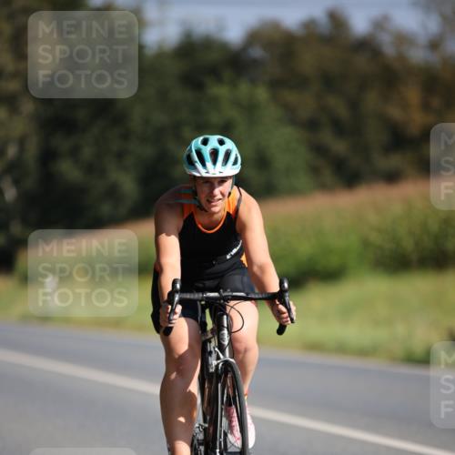 01.09.2024 - 17. Tribühne Triathlon H.Heesch http://msf.ph/oto/6939072 01.09.2024 10:28:44 Radfahren 156, 256, 285, 1065 meine-sportfotos.de