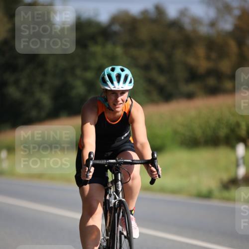 01.09.2024 - 17. Tribühne Triathlon H.Heesch http://msf.ph/oto/6939076 01.09.2024 10:28:45 Radfahren 156, 256, 285, 1065 meine-sportfotos.de