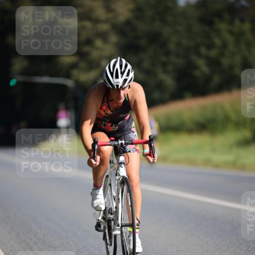 01.09.2024 - 17. Tribühne Triathlon H.Heesch http://msf.ph/oto/6939111 01.09.2024 10:28:54 Radfahren 285, 1065 meine-sportfotos.de