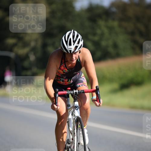 01.09.2024 - 17. Tribühne Triathlon H.Heesch http://msf.ph/oto/6939125 01.09.2024 10:28:54 Radfahren 285, 1065 meine-sportfotos.de