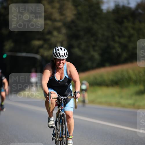 01.09.2024 - 17. Tribühne Triathlon H.Heesch http://msf.ph/oto/6939187 01.09.2024 10:29:55 Radfahren 147, 152, 181, 265, 277, 1070 meine-sportfotos.de