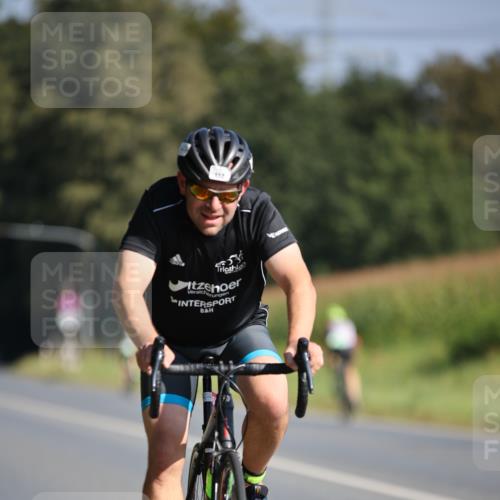 01.09.2024 - 17. Tribühne Triathlon H.Heesch http://msf.ph/oto/6939231 01.09.2024 10:29:57 Radfahren 147, 152, 181, 265, 277, 296, 1070 meine-sportfotos.de