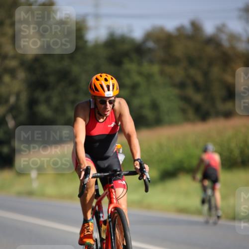 01.09.2024 - 17. Tribühne Triathlon H.Heesch http://msf.ph/oto/6939251 01.09.2024 10:30:04 Radfahren 277, 296, 1070 meine-sportfotos.de