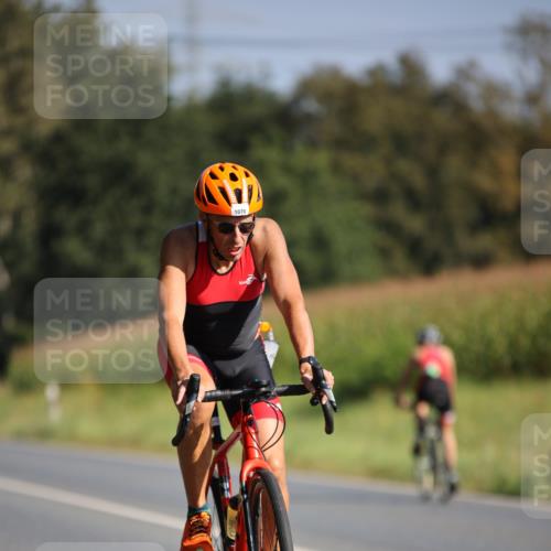 01.09.2024 - 17. Tribühne Triathlon H.Heesch http://msf.ph/oto/6939255 01.09.2024 10:30:04 Radfahren 277, 296, 1070 meine-sportfotos.de