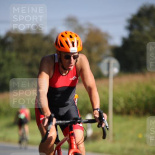 01.09.2024 - 17. Tribühne Triathlon H.Heesch http://msf.ph/oto/6939277 01.09.2024 10:30:05 Radfahren 277, 296, 1070, 1074 meine-sportfotos.de