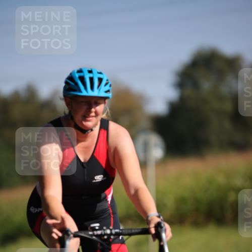 01.09.2024 - 17. Tribühne Triathlon H.Heesch http://msf.ph/oto/6939336 01.09.2024 10:30:15 Radfahren 1074 meine-sportfotos.de