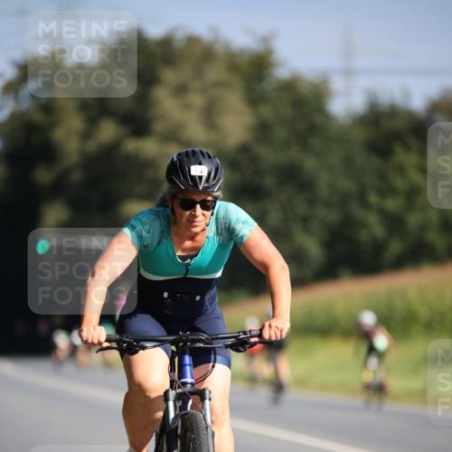 01.09.2024 - 17. Tribühne Triathlon H.Heesch http://msf.ph/oto/6939394 01.09.2024 10:30:52 Radfahren 150, 200, 267, 272, 293, 297, 1071 meine-sportfotos.de