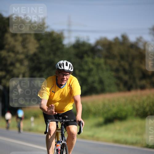 01.09.2024 - 17. Tribühne Triathlon H.Heesch http://msf.ph/oto/6939479 01.09.2024 10:31:01 Radfahren 213, 231, 272, 1071 meine-sportfotos.de