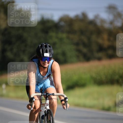 01.09.2024 - 17. Tribühne Triathlon H.Heesch http://msf.ph/oto/6939509 01.09.2024 10:31:33 Radfahren 162, 198, 210, 289, 303 meine-sportfotos.de