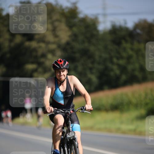 01.09.2024 - 17. Tribühne Triathlon H.Heesch http://msf.ph/oto/6939536 01.09.2024 10:31:44 Radfahren 187, 232, 242, 259, 303, 304, 1062 meine-sportfotos.de