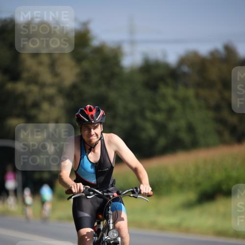 01.09.2024 - 17. Tribühne Triathlon H.Heesch http://msf.ph/oto/6939553 01.09.2024 10:31:45 Radfahren 187, 232, 242, 259, 303, 304, 1062 meine-sportfotos.de