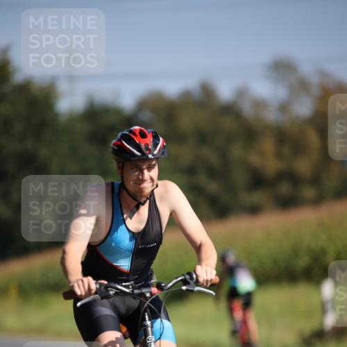 01.09.2024 - 17. Tribühne Triathlon H.Heesch http://msf.ph/oto/6939572 01.09.2024 10:31:45 Radfahren 187, 232, 242, 259, 303, 304, 1062 meine-sportfotos.de