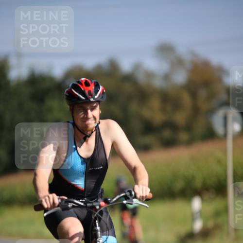 01.09.2024 - 17. Tribühne Triathlon H.Heesch http://msf.ph/oto/6939577 01.09.2024 10:31:45 Radfahren 187, 232, 242, 259, 303, 304, 1062 meine-sportfotos.de