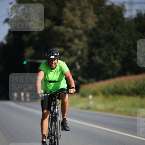 01.09.2024 - 17. Tribühne Triathlon H.Heesch http://msf.ph/oto/6939616 01.09.2024 10:32:13 Radfahren 167, 221, 228 meine-sportfotos.de