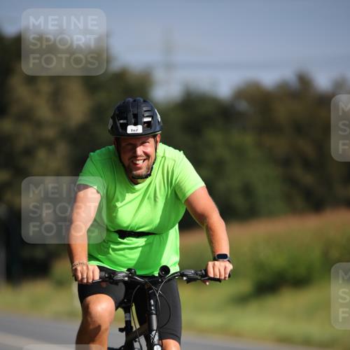 01.09.2024 - 17. Tribühne Triathlon H.Heesch http://msf.ph/oto/6939629 01.09.2024 10:32:14 Radfahren 140, 167, 211, 221, 228 meine-sportfotos.de