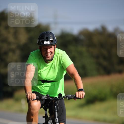 01.09.2024 - 17. Tribühne Triathlon H.Heesch http://msf.ph/oto/6939633 01.09.2024 10:32:14 Radfahren 140, 167, 211, 221, 228 meine-sportfotos.de