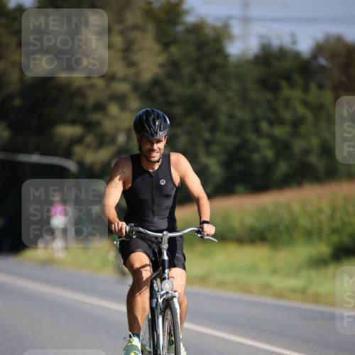 01.09.2024 - 17. Tribühne Triathlon H.Heesch http://msf.ph/oto/6939664 01.09.2024 10:32:23 Radfahren 140, 175, 211 meine-sportfotos.de
