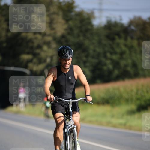 01.09.2024 - 17. Tribühne Triathlon H.Heesch http://msf.ph/oto/6939668 01.09.2024 10:32:23 Radfahren 140, 175, 211 meine-sportfotos.de