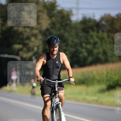 01.09.2024 - 17. Tribühne Triathlon H.Heesch http://msf.ph/oto/6939674 01.09.2024 10:32:23 Radfahren 140, 175, 211 meine-sportfotos.de