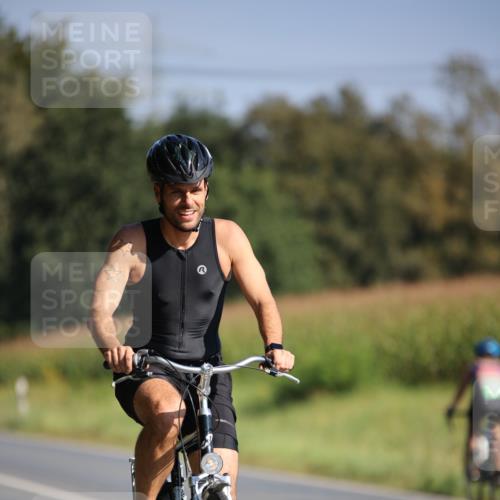 01.09.2024 - 17. Tribühne Triathlon H.Heesch http://msf.ph/oto/6939695 01.09.2024 10:32:24 Radfahren 140, 175, 211 meine-sportfotos.de