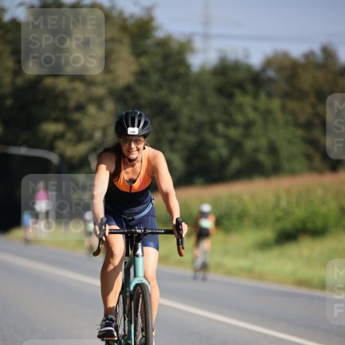 01.09.2024 - 17. Tribühne Triathlon H.Heesch http://msf.ph/oto/6939719 01.09.2024 10:32:52 Radfahren 149, 206, 209, 233, 252, 269, 280 meine-sportfotos.de