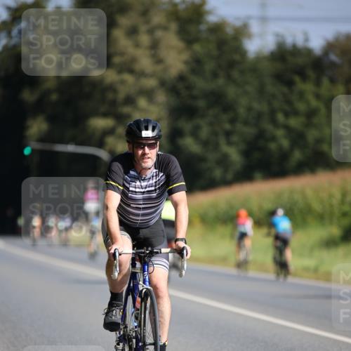 01.09.2024 - 17. Tribühne Triathlon H.Heesch http://msf.ph/oto/6939785 01.09.2024 10:33:43 Radfahren 108, 189, 195, 197, 212, 226, 305, 730 meine-sportfotos.de