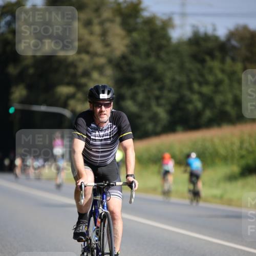 01.09.2024 - 17. Tribühne Triathlon H.Heesch http://msf.ph/oto/6939790 01.09.2024 10:33:43 Radfahren 108, 189, 195, 197, 212, 226, 305, 730 meine-sportfotos.de