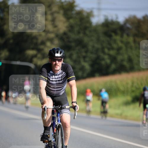 01.09.2024 - 17. Tribühne Triathlon H.Heesch http://msf.ph/oto/6939794 01.09.2024 10:33:43 Radfahren 108, 189, 195, 197, 212, 226, 305, 730 meine-sportfotos.de