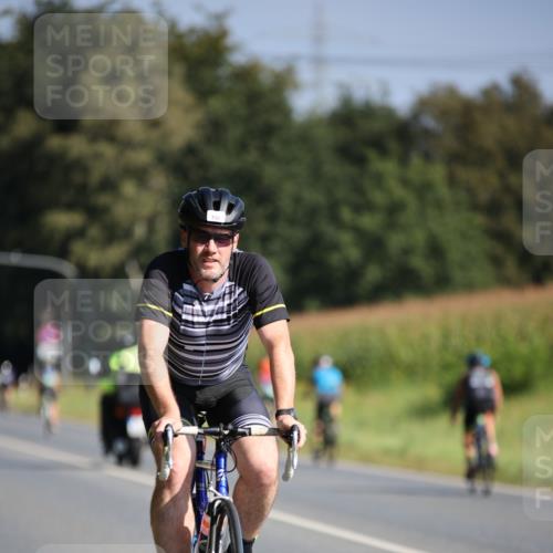 01.09.2024 - 17. Tribühne Triathlon H.Heesch http://msf.ph/oto/6939802 01.09.2024 10:33:44 Radfahren 189, 195, 197, 212, 226, 305, 730 meine-sportfotos.de