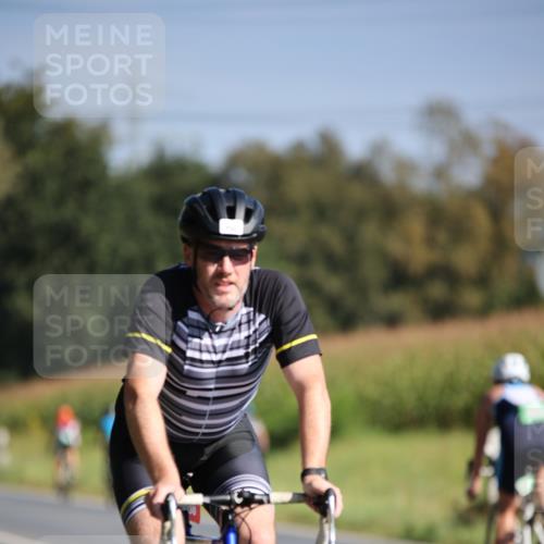 01.09.2024 - 17. Tribühne Triathlon H.Heesch http://msf.ph/oto/6939818 01.09.2024 10:33:44 Radfahren 189, 195, 197, 212, 226, 305, 730 meine-sportfotos.de