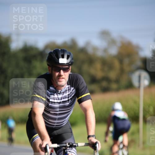 01.09.2024 - 17. Tribühne Triathlon H.Heesch http://msf.ph/oto/6939822 01.09.2024 10:33:44 Radfahren 189, 195, 197, 212, 226, 305, 730 meine-sportfotos.de