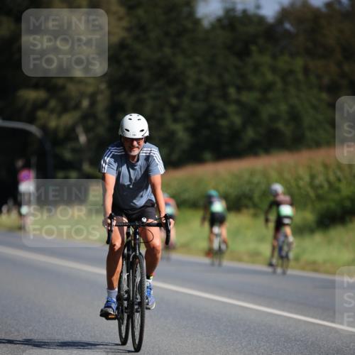 01.09.2024 - 17. Tribühne Triathlon H.Heesch http://msf.ph/oto/6939885 01.09.2024 10:34:16 Radfahren 141, 158, 192 meine-sportfotos.de