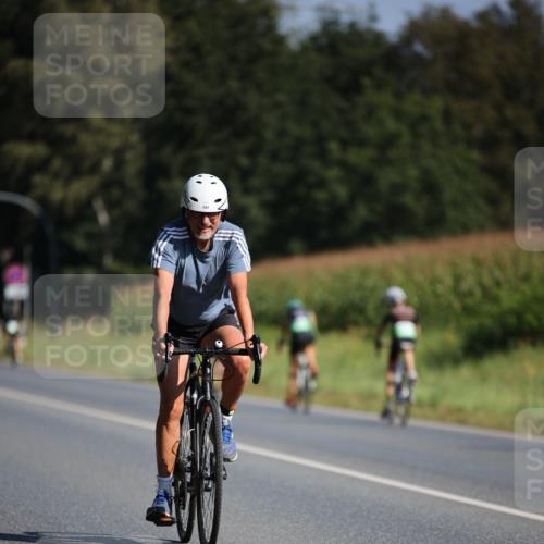 01.09.2024 - 17. Tribühne Triathlon H.Heesch http://msf.ph/oto/6939890 01.09.2024 10:34:17 Radfahren 137, 141, 158, 192 meine-sportfotos.de