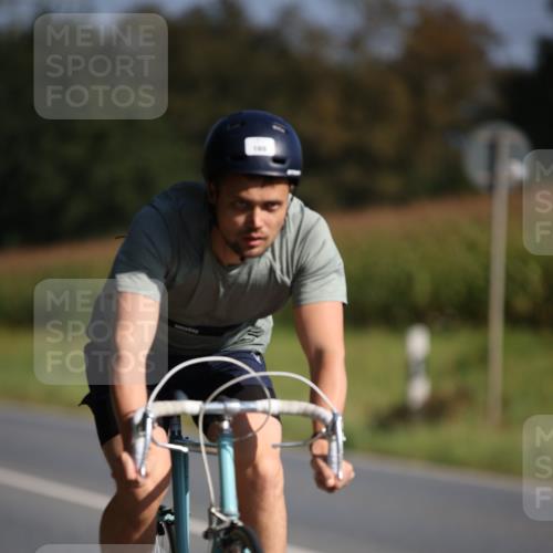 01.09.2024 - 17. Tribühne Triathlon H.Heesch http://msf.ph/oto/6940107 01.09.2024 10:35:06 Radfahren 168, 169 meine-sportfotos.de