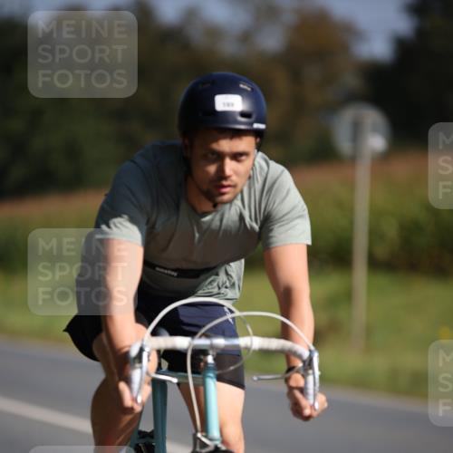 01.09.2024 - 17. Tribühne Triathlon H.Heesch http://msf.ph/oto/6940112 01.09.2024 10:35:06 Radfahren 168, 169 meine-sportfotos.de