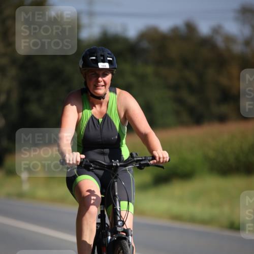01.09.2024 - 17. Tribühne Triathlon H.Heesch http://msf.ph/oto/6940138 01.09.2024 10:35:07 Radfahren 168, 169 meine-sportfotos.de