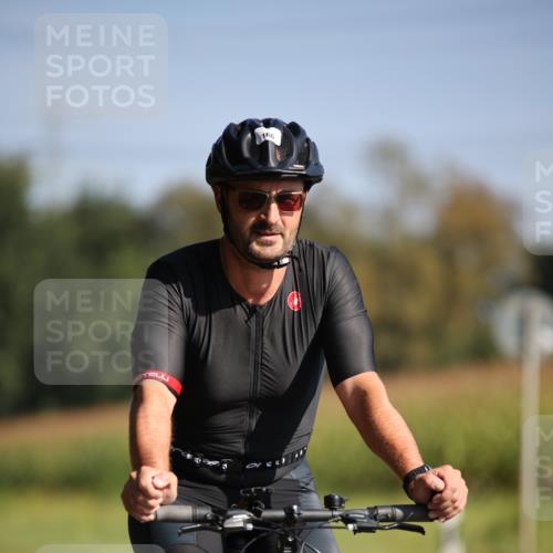 01.09.2024 - 17. Tribühne Triathlon H.Heesch http://msf.ph/oto/6940189 01.09.2024 10:35:24 Radfahren 142, 165, 166, 180, 240 meine-sportfotos.de