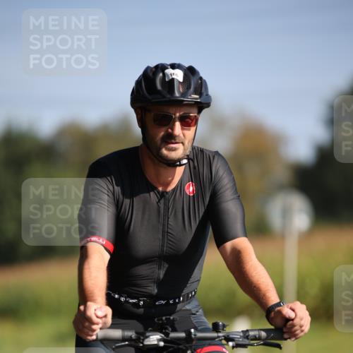01.09.2024 - 17. Tribühne Triathlon H.Heesch http://msf.ph/oto/6940192 01.09.2024 10:35:24 Radfahren 142, 165, 166, 180, 240 meine-sportfotos.de