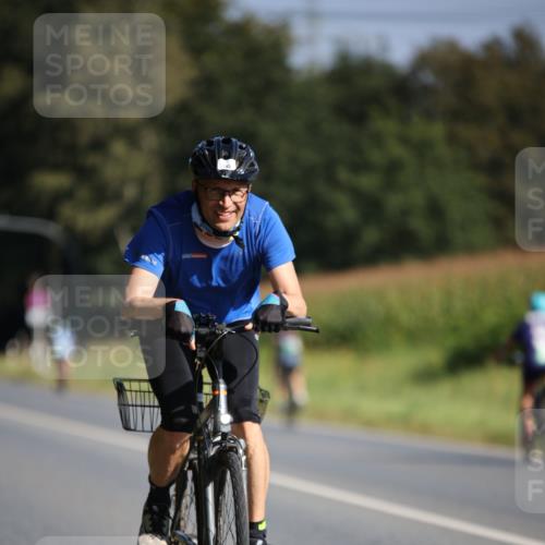 01.09.2024 - 17. Tribühne Triathlon H.Heesch http://msf.ph/oto/6940208 01.09.2024 10:35:40 Radfahren 145, 190, 201, 223, 284, 307 meine-sportfotos.de