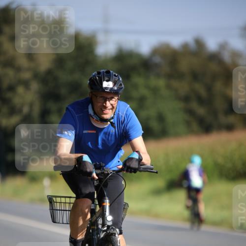 01.09.2024 - 17. Tribühne Triathlon H.Heesch http://msf.ph/oto/6940226 01.09.2024 10:35:40 Radfahren 145, 190, 201, 223, 284, 307 meine-sportfotos.de