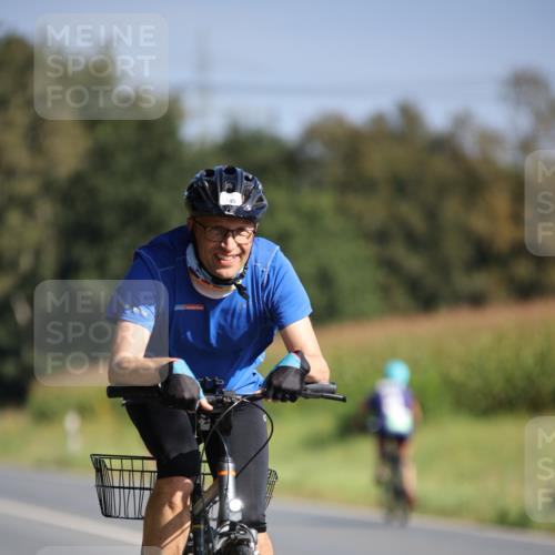 01.09.2024 - 17. Tribühne Triathlon H.Heesch http://msf.ph/oto/6940230 01.09.2024 10:35:40 Radfahren 145, 190, 201, 223, 284, 307 meine-sportfotos.de