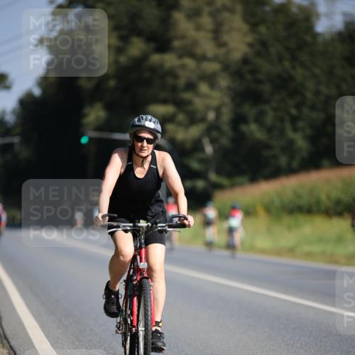 01.09.2024 - 17. Tribühne Triathlon H.Heesch http://msf.ph/oto/6940257 01.09.2024 10:35:58 Radfahren 157, 203 meine-sportfotos.de