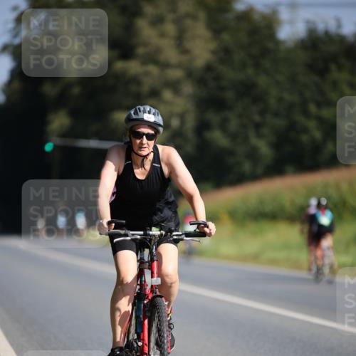 01.09.2024 - 17. Tribühne Triathlon H.Heesch http://msf.ph/oto/6940280 01.09.2024 10:35:58 Radfahren 157, 203 meine-sportfotos.de