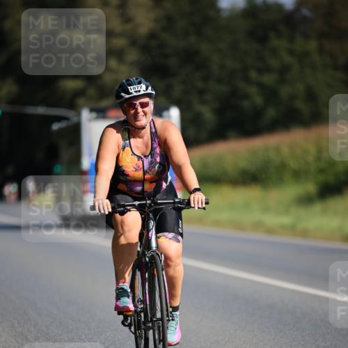 01.09.2024 - 17. Tribühne Triathlon H.Heesch http://msf.ph/oto/6940359 01.09.2024 10:36:14 Radfahren 139, 1072 meine-sportfotos.de