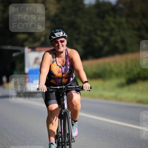 01.09.2024 - 17. Tribühne Triathlon H.Heesch http://msf.ph/oto/6940367 01.09.2024 10:36:15 Radfahren 139, 1072 meine-sportfotos.de