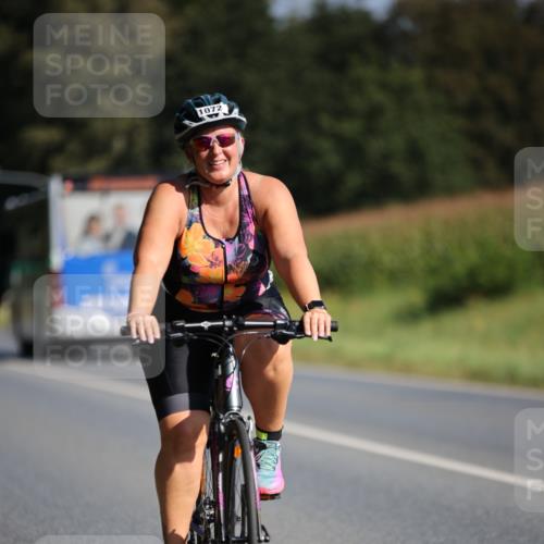 01.09.2024 - 17. Tribühne Triathlon H.Heesch http://msf.ph/oto/6940371 01.09.2024 10:36:15 Radfahren 139, 1072 meine-sportfotos.de