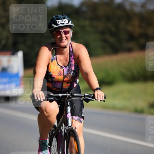 01.09.2024 - 17. Tribühne Triathlon H.Heesch http://msf.ph/oto/6940383 01.09.2024 10:36:15 Radfahren 139, 1072 meine-sportfotos.de
