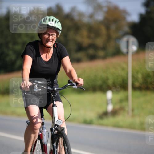 01.09.2024 - 17. Tribühne Triathlon H.Heesch http://msf.ph/oto/6940409 01.09.2024 10:36:23 Radfahren 139, 262 meine-sportfotos.de